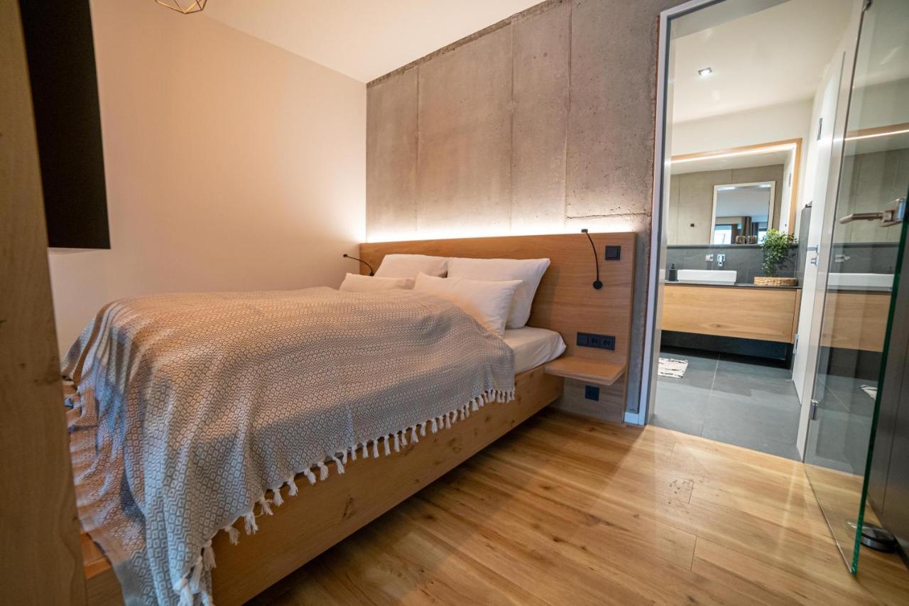 Full House Premium Apartments יינה מראה חיצוני תמונה