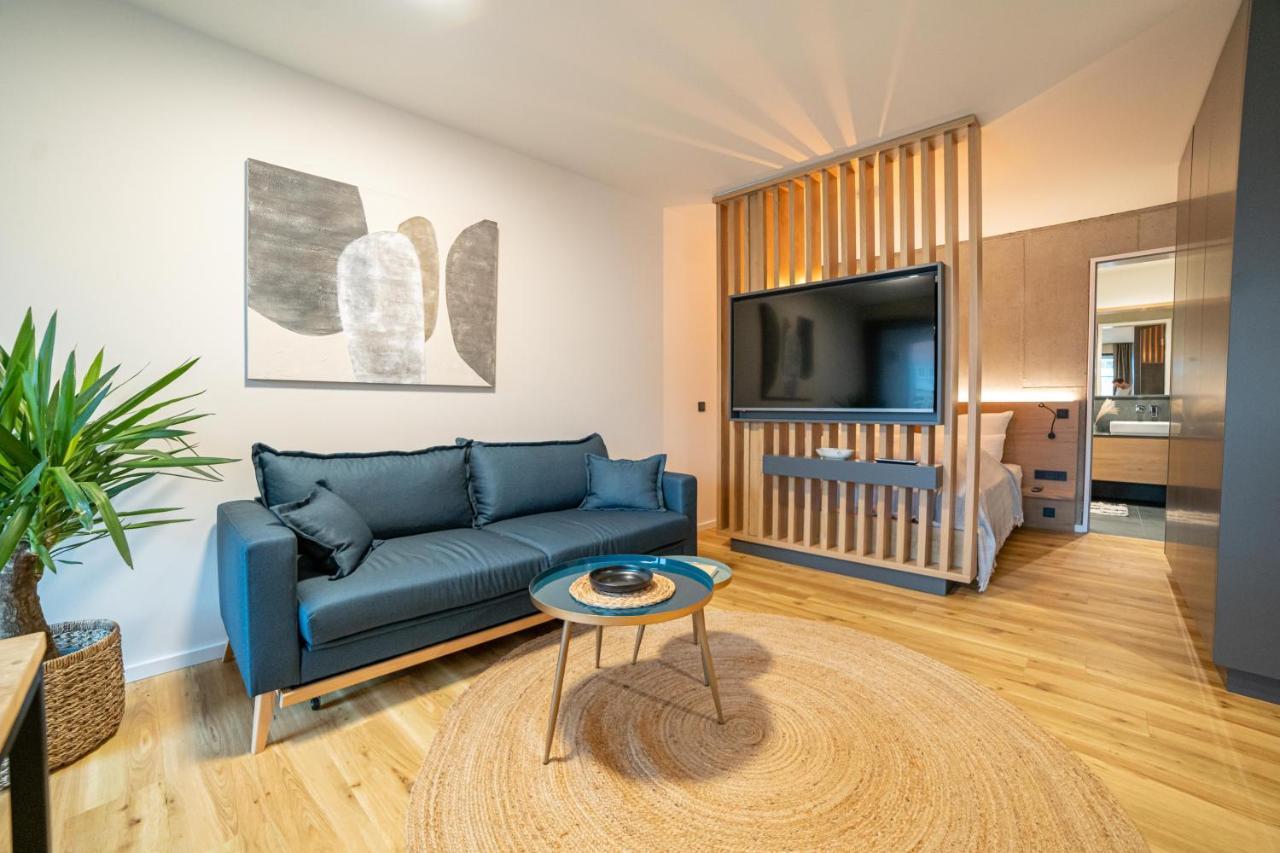 Full House Premium Apartments יינה מראה חיצוני תמונה