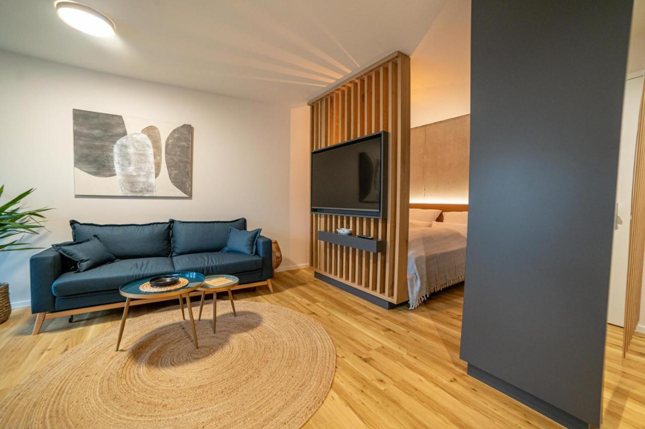 Full House Premium Apartments יינה מראה חיצוני תמונה