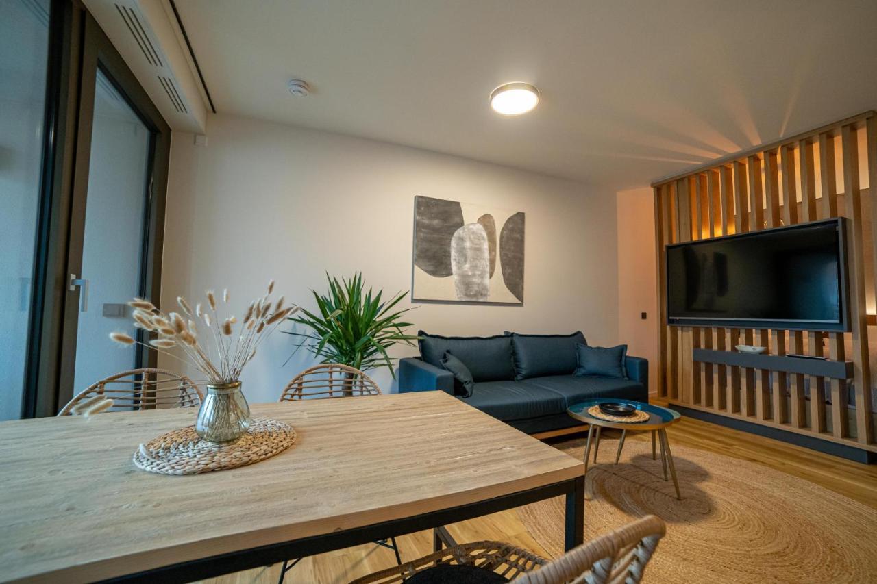 Full House Premium Apartments יינה מראה חיצוני תמונה