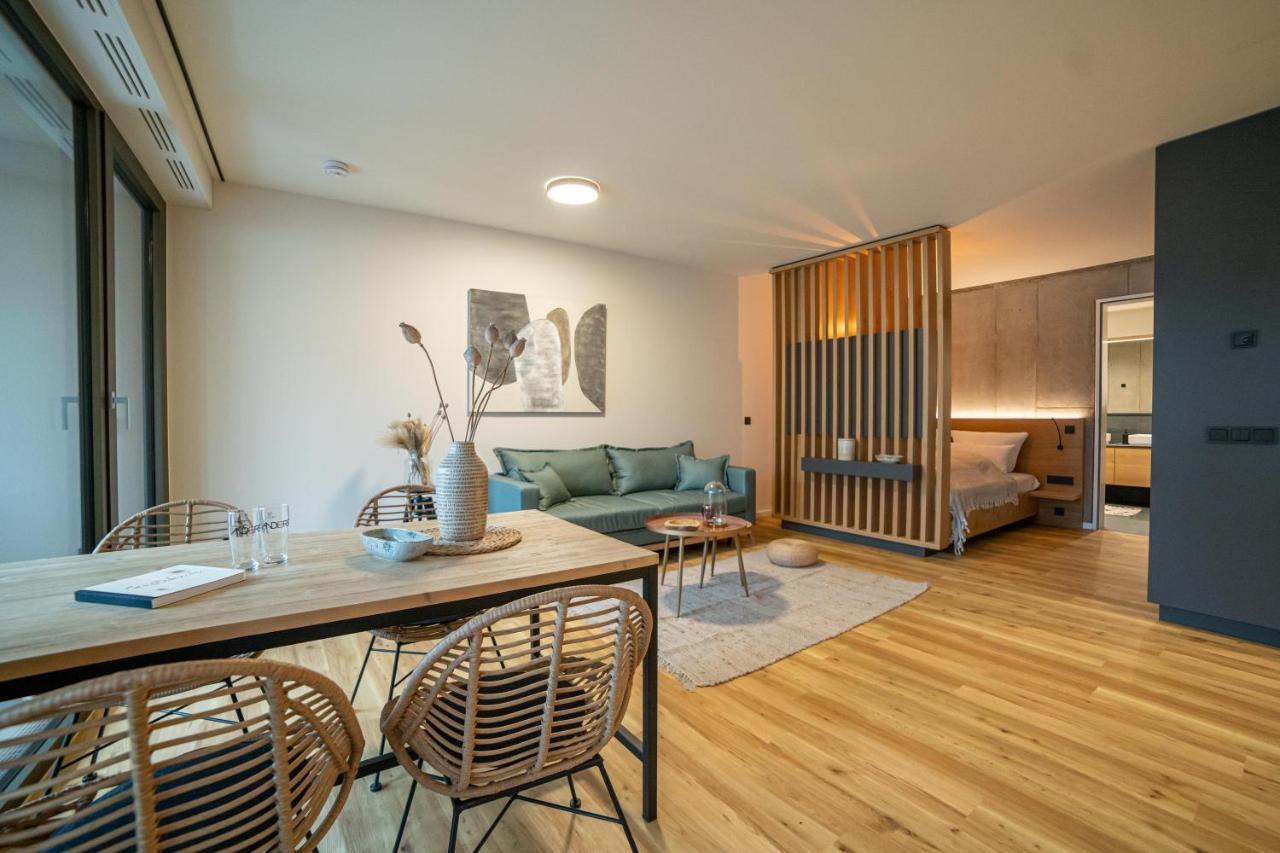 Full House Premium Apartments יינה מראה חיצוני תמונה