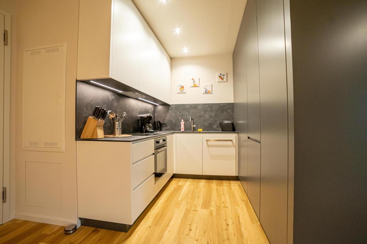 Full House Premium Apartments יינה מראה חיצוני תמונה